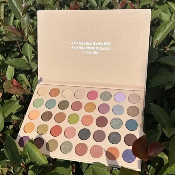 Eyeshadow Palette 40 Colors - Picture 8 of 8